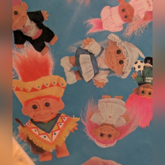 Vintage Troll Dolls Hallmark Wrapping Paper NWT 2 packs - Picture 4 of 10